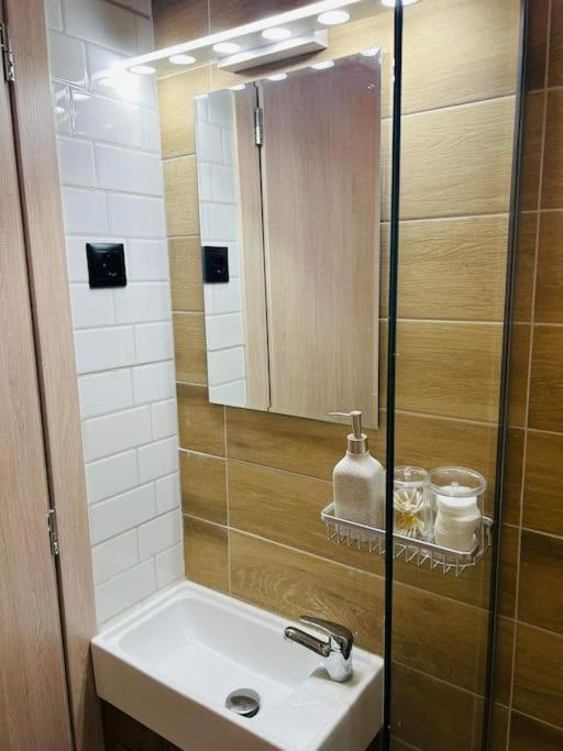 Luxury No4 Apartment In Ladadika Thessaloníki Ngoại thất bức ảnh